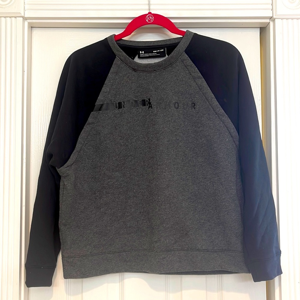 Under armour crewneck sweatshirt size small